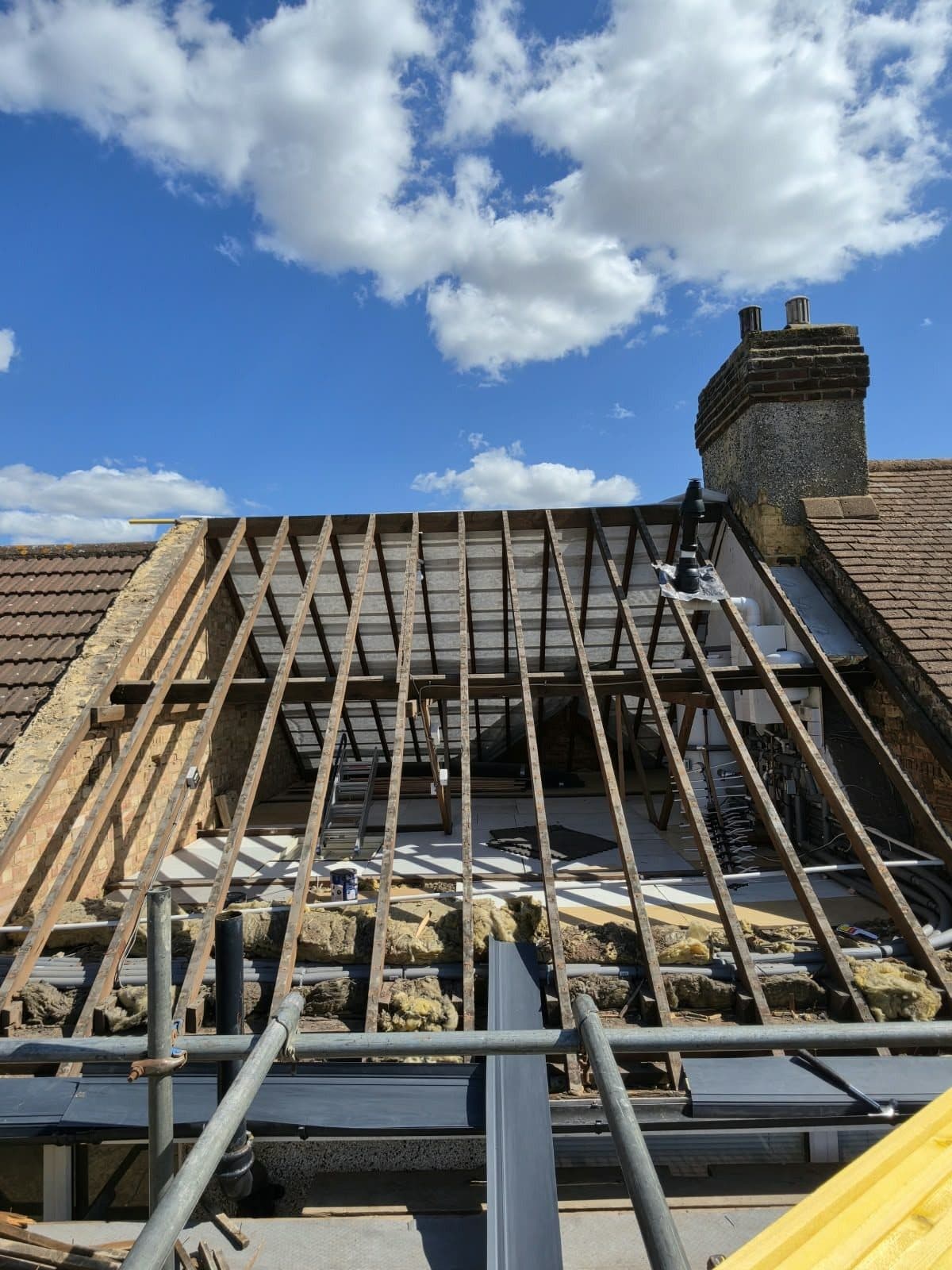 Old mossy roof before re-roofing